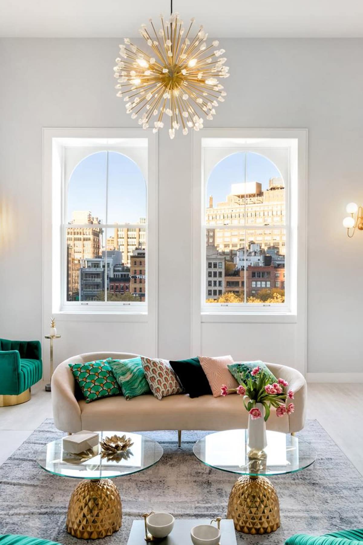 Living Room Decorating Ideas From NYC Apartments · Fontan Architecture, image size:1200x1800